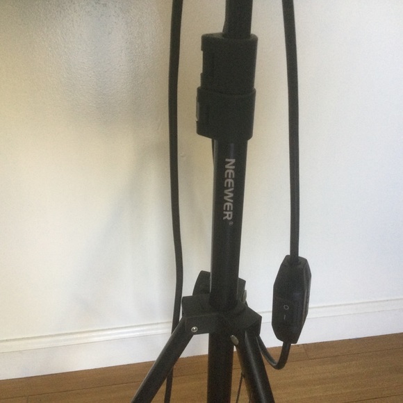 SOLD. Professional Photography Softbox Lighting Kit - Picture 7 of 12